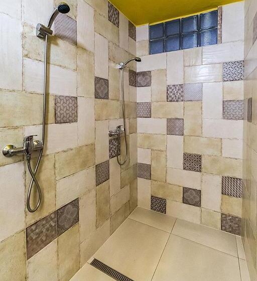 Hotelli Travel Hostel