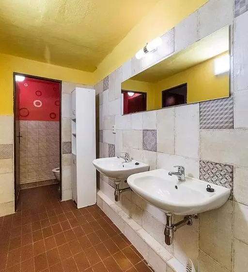 ホテル Travel Hostel