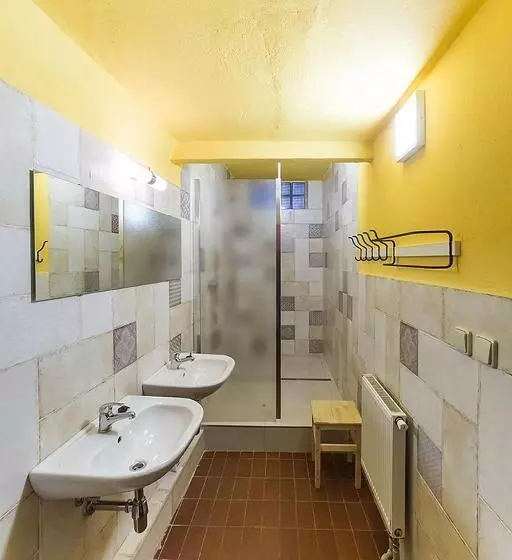 ホテル Travel Hostel