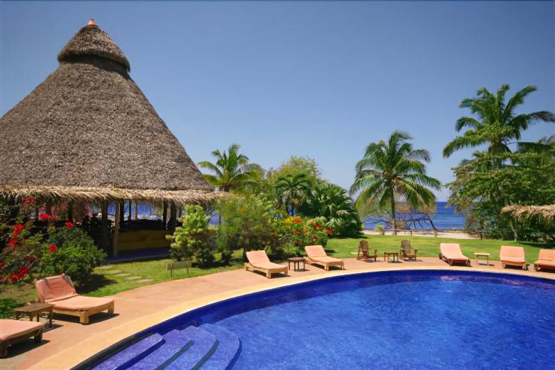 منتجع Playa Negra