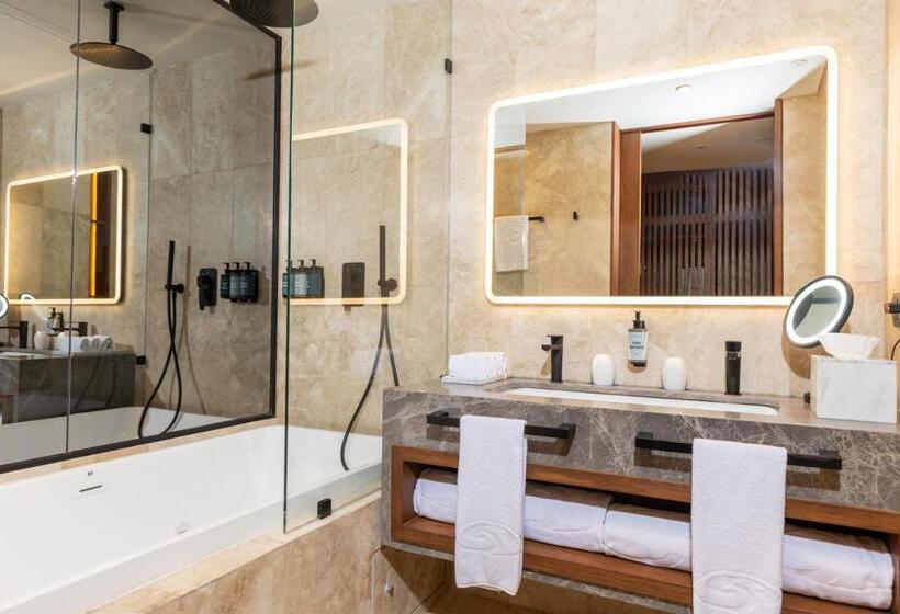 Family Selection at Grand Palladium Kantenah Resort & Spa - All Inclusive