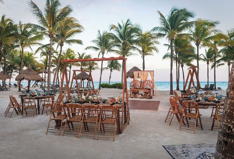 Family Selection at Grand Palladium Kantenah Resort & Spa - All Inclusive