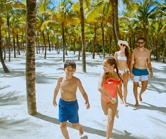 Family Selection at Grand Palladium Kantenah Resort & Spa - All Inclusive