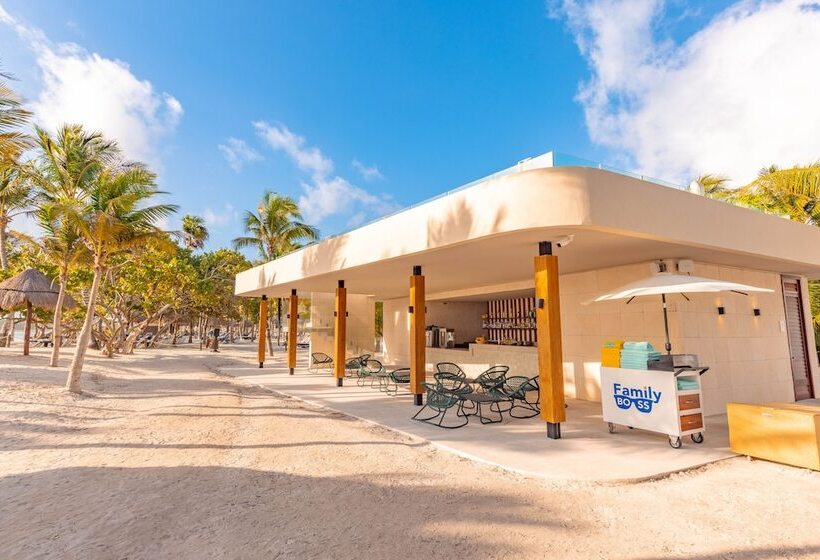 Family Selection at Grand Palladium Kantenah Resort & Spa - All Inclusive