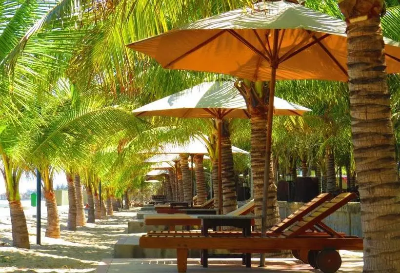 Gold Rooster Resort