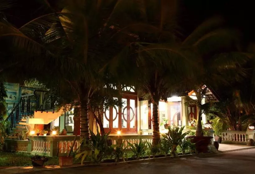 Gold Rooster Resort