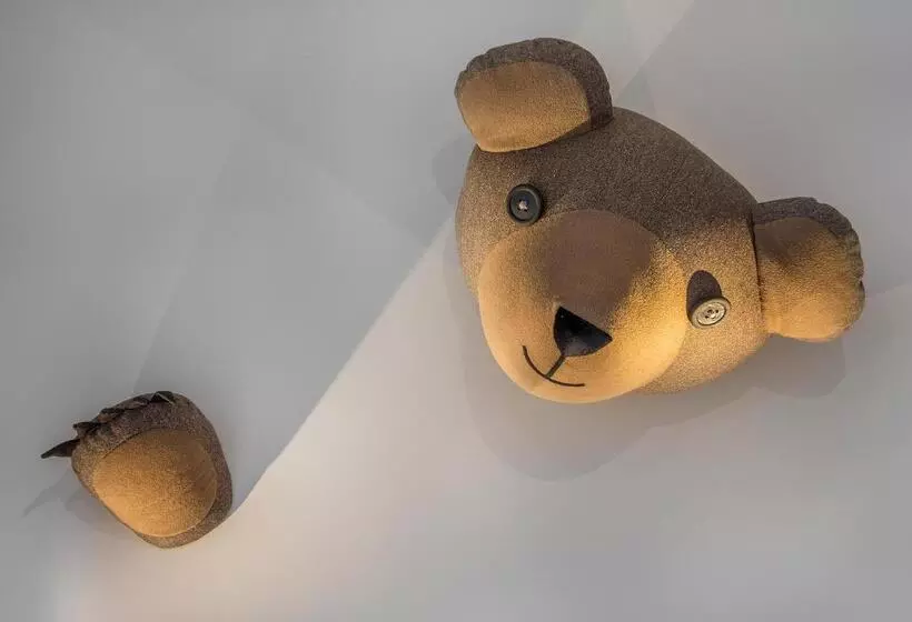 هتل Artagonist Art