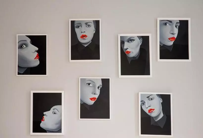 هتل Artagonist Art
