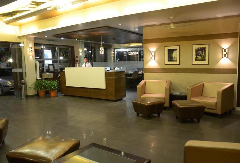 בית מלון כפרי Chandralok