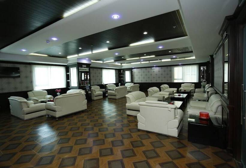 هتل Crystal Palace