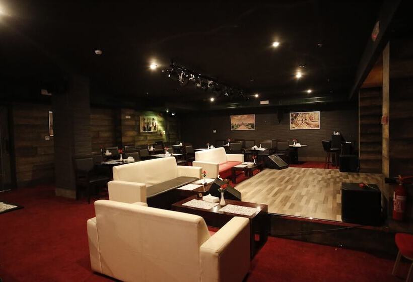 هتل Crystal Palace