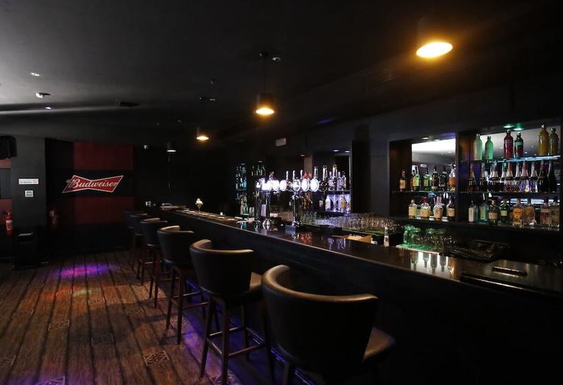 هتل Crystal Palace