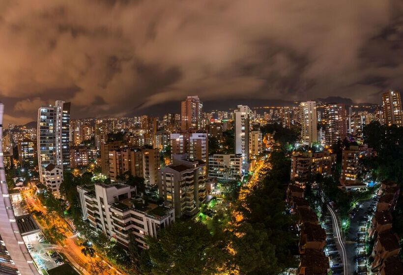 בית מלון כפרי Hampton By Hilton Medellin