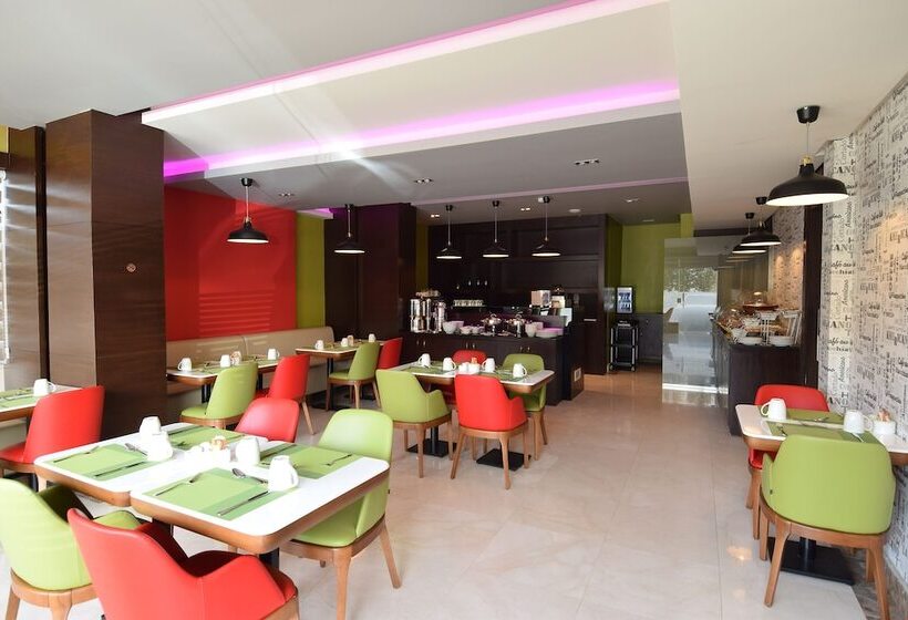 בית מלון כפרי Hayat Heraa