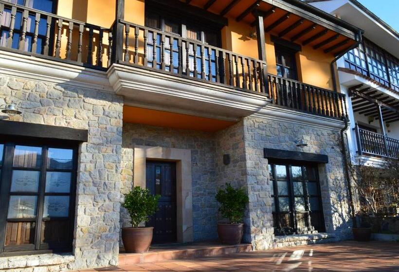 Отель The Island