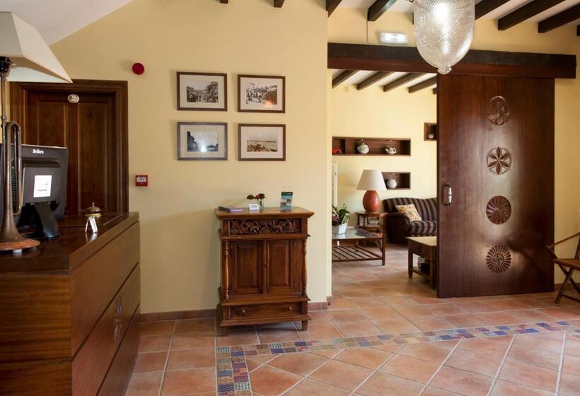 Отель The Island