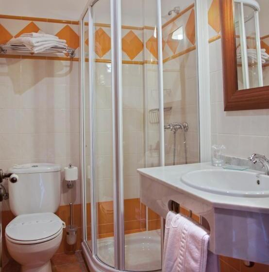 Отель The Island