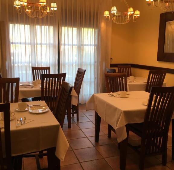 Отель The Island