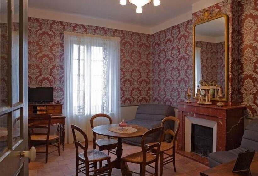 Logis Hotel   Restaurant La Marbrerie