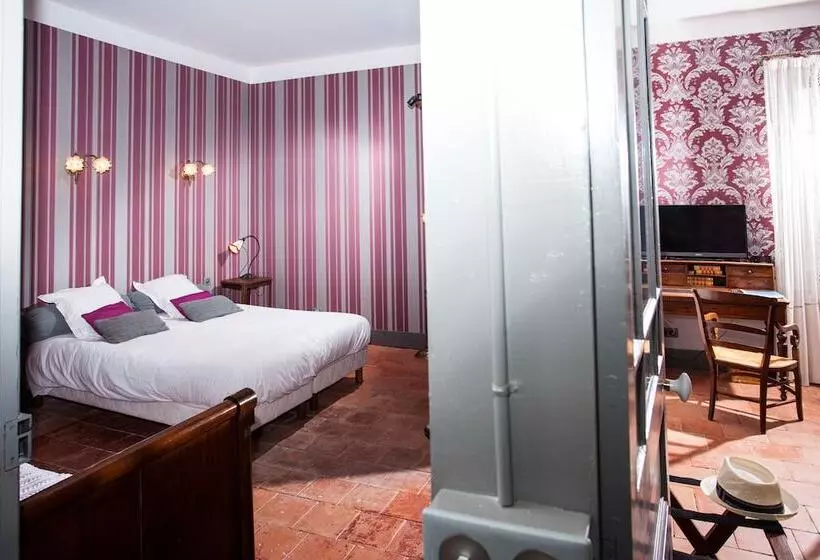 Logis Hotel   Restaurant La Marbrerie