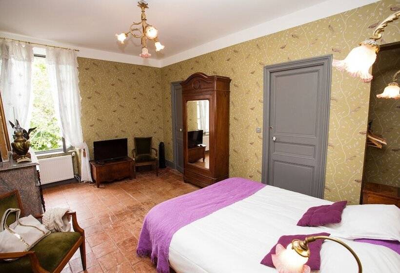 Logis Hotel   Restaurant La Marbrerie