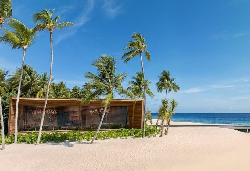 The St. Regis Maldives Vommuli Resort