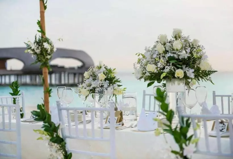 The St. Regis Maldives Vommuli Resort