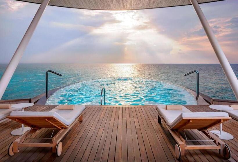 The St. Regis Maldives Vommuli Resort