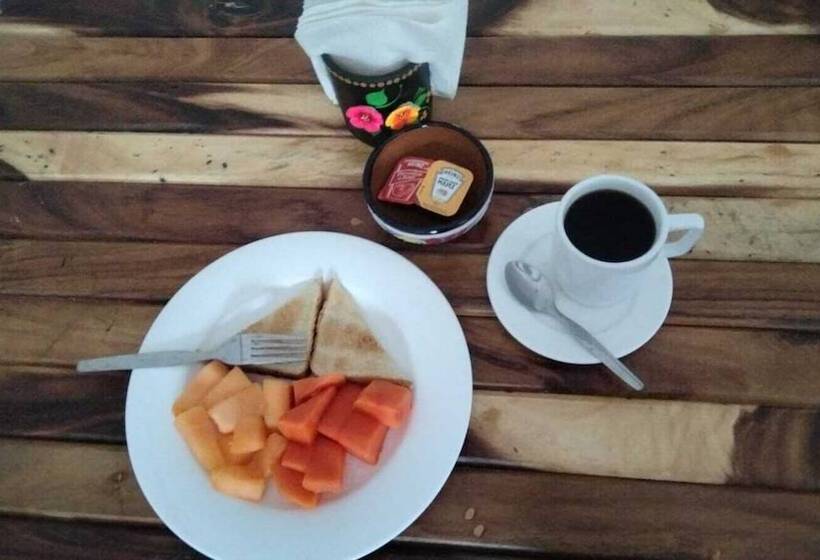 هتل Boutique Alebrijes Salina Cruz