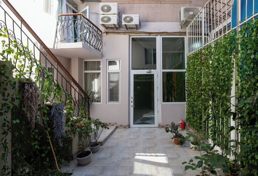 בית מלון כפרי Moss Art