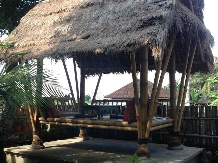 Hotel D'tegale Homestay