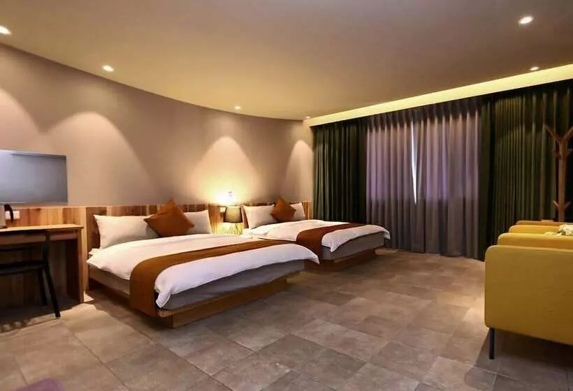 تختخواب و صبحانه Ii 1979 Bed&breakfast
