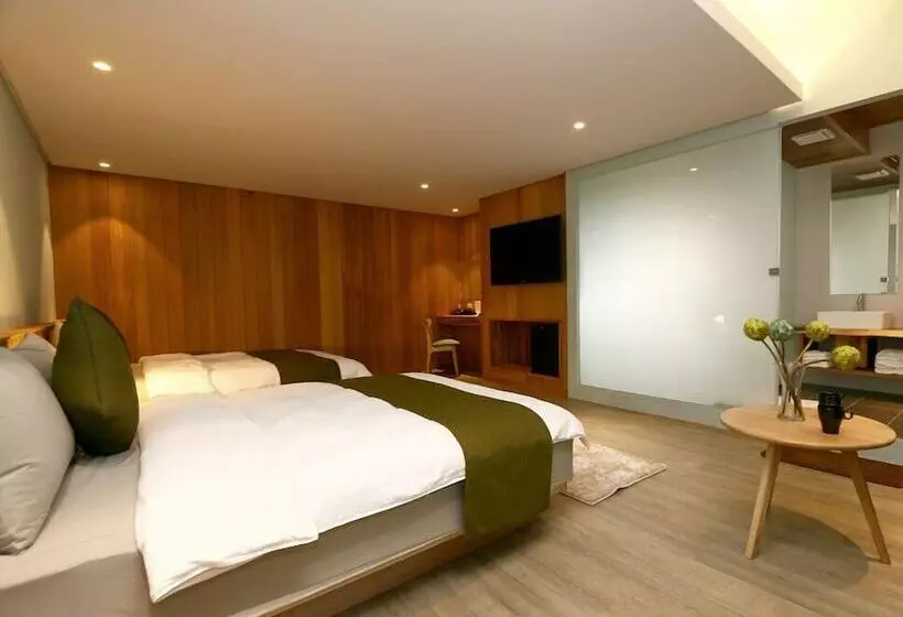 تختخواب و صبحانه Ii 1979 Bed&breakfast