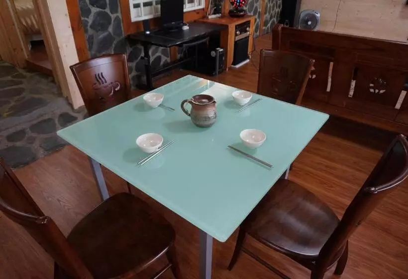 تختخواب و صبحانه Ji Ji Farm Homestay