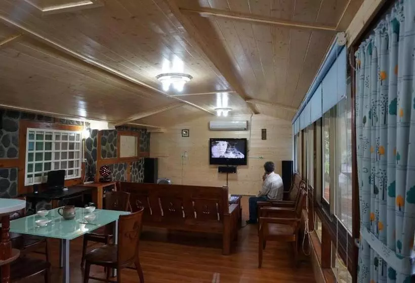 تختخواب و صبحانه Ji Ji Farm Homestay