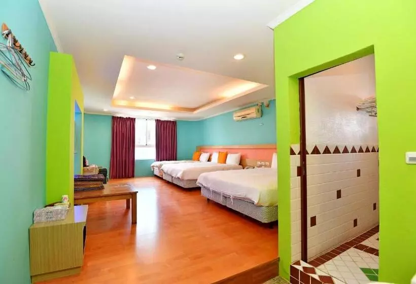 تختخواب و صبحانه Rock House