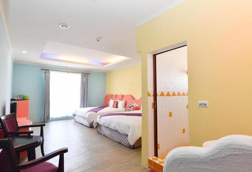 تختخواب و صبحانه Rock House