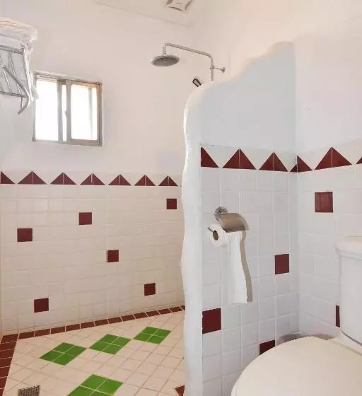 تختخواب و صبحانه Rock House