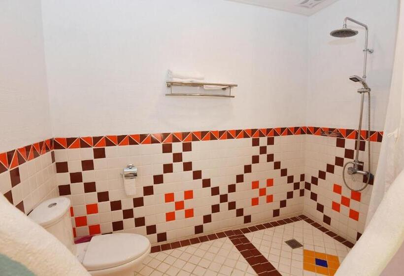 تختخواب و صبحانه Rock House