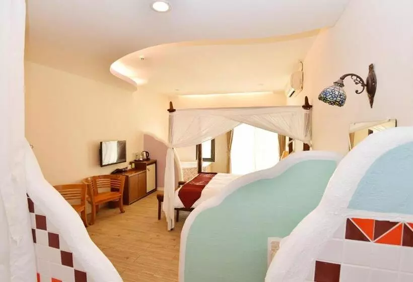 تختخواب و صبحانه Rock House