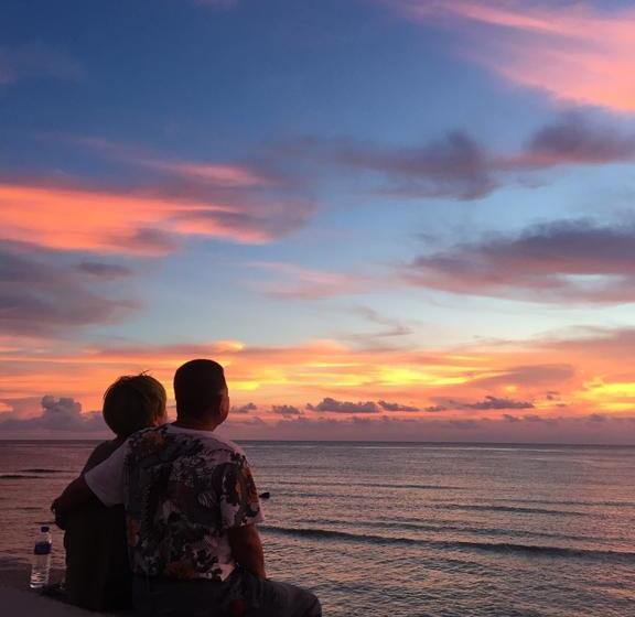 تختخواب و صبحانه Sanasai Inn