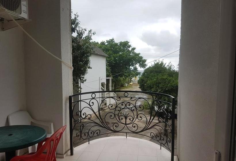 هتل Kvariati Nugo