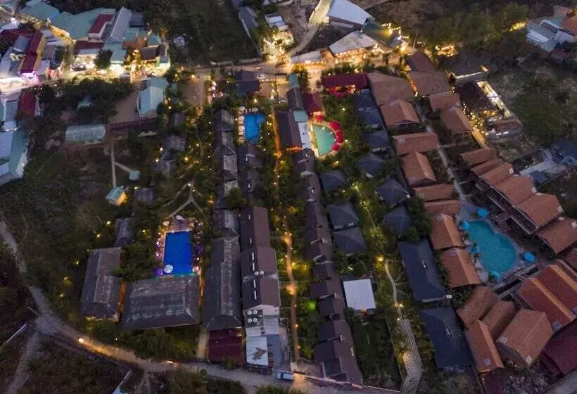هتل La Casa Resort