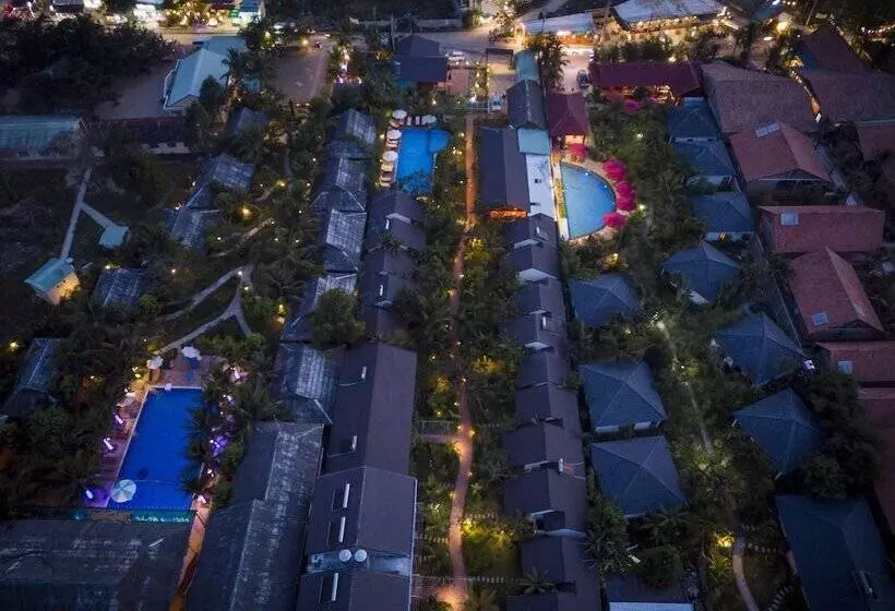هتل La Casa Resort