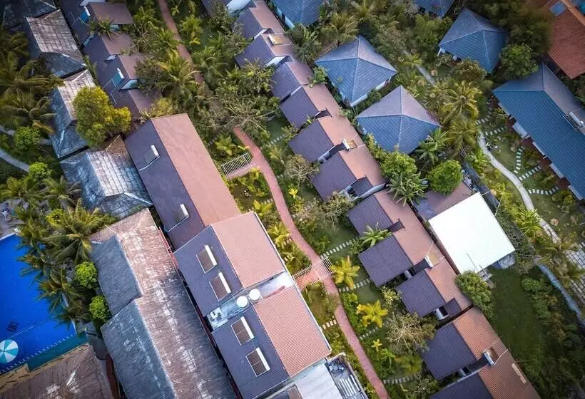 هتل La Casa Resort