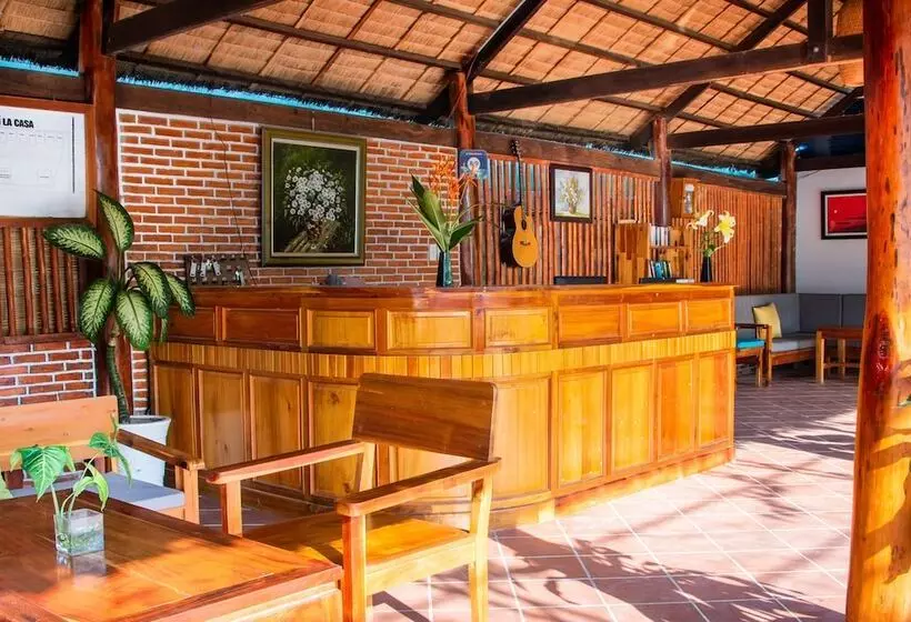هتل La Casa Resort