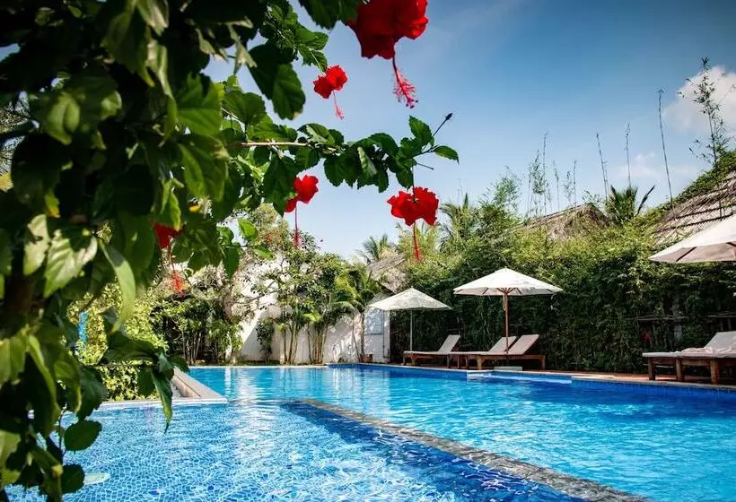 هتل La Casa Resort