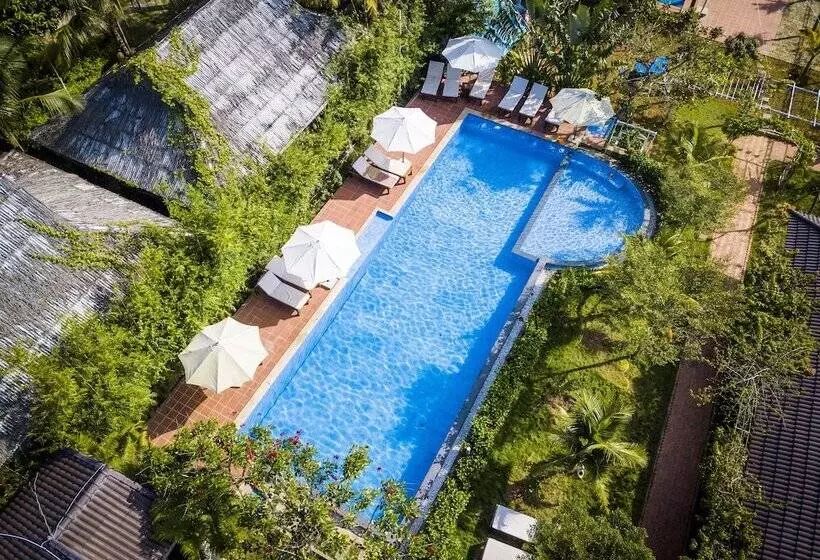 هتل La Casa Resort