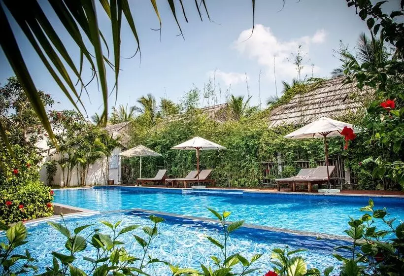 هتل La Casa Resort