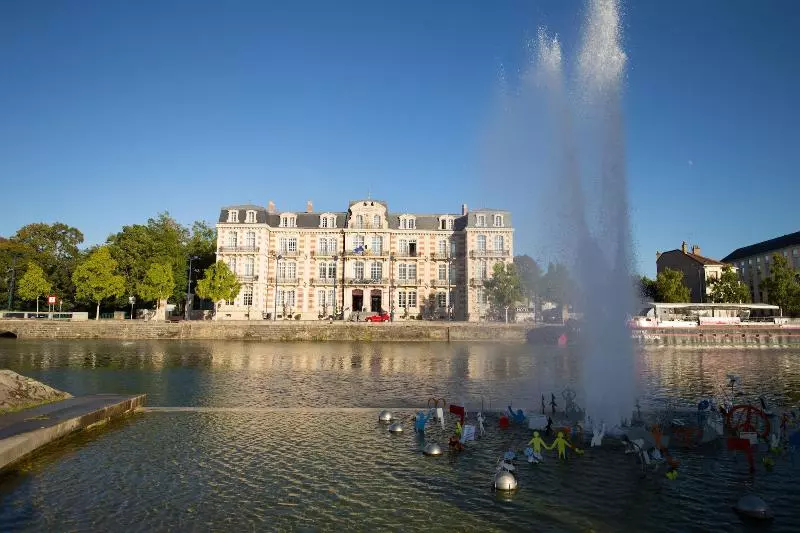 ホテル Les Jardins Du Mess